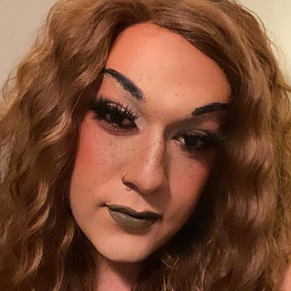 Profile Picture of Lexi Levinthal (@lexi_levinthal) on Poshmark