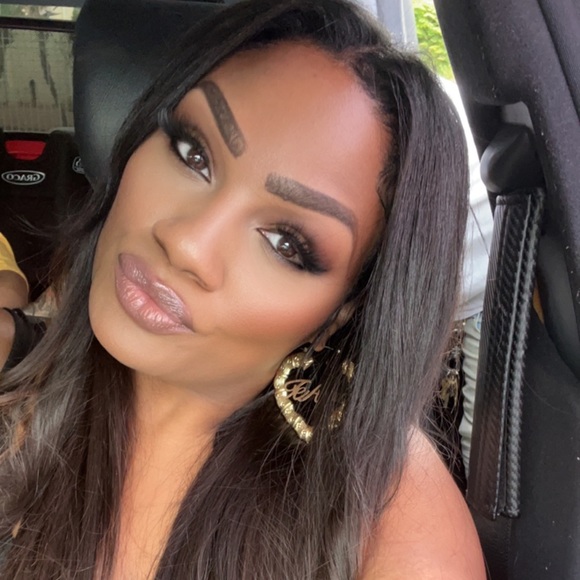 Profile Picture of Erika Greene (@erikawhitfie979) on Poshmark