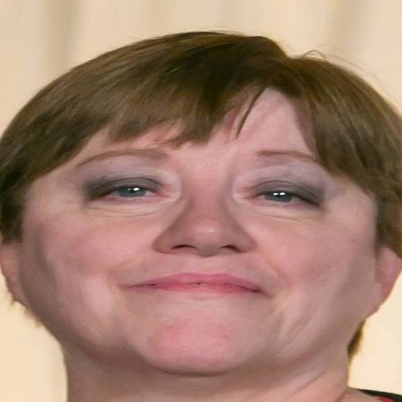 Profile Picture of Robin Stebbins (@robinsteb) on Poshmark