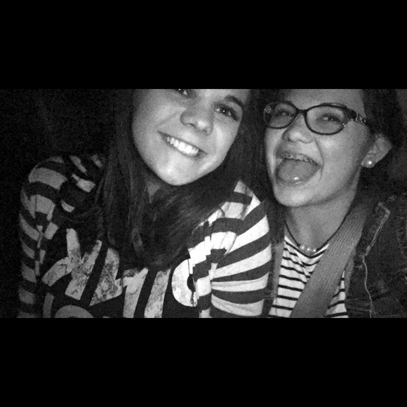 Profile Picture of Taylor Matlock (@taylormatlock) on Poshmark