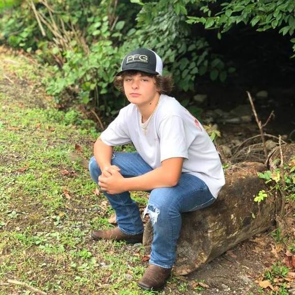 Profile Picture of Kayden Ailiff (@kaydenailiff) on Poshmark