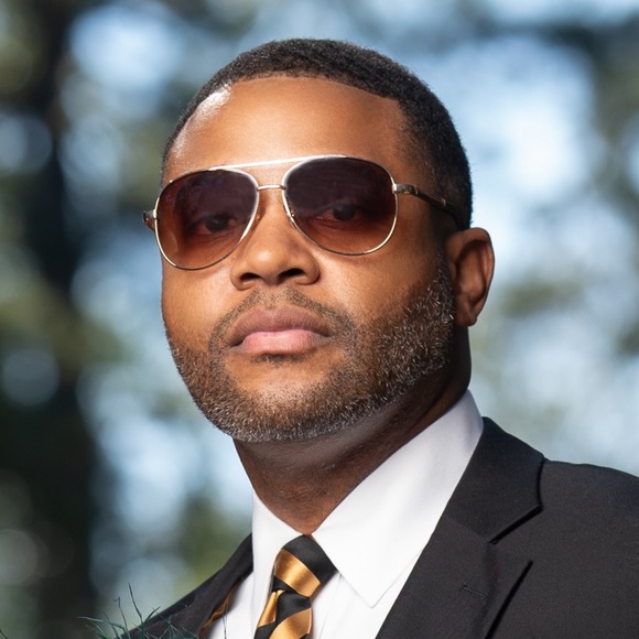 Profile Picture of Sylvester Taylor (@syltaylor2) on Poshmark