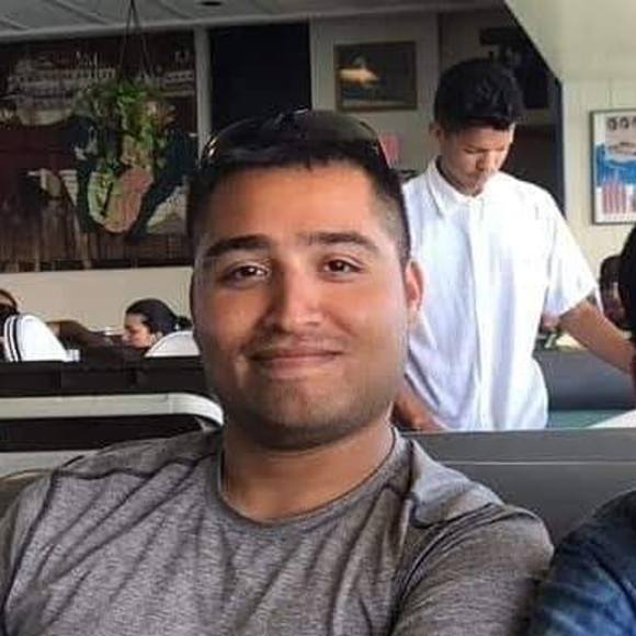 Profile Picture of Zeidan Azraei (@zeidanzman) on Poshmark