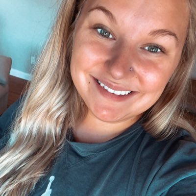 Profile Picture of Alexis Cook👑 (@a_cookk) on Twitter