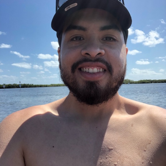 Profile Picture of Cesar Cahua (@goldtearz) on Poshmark