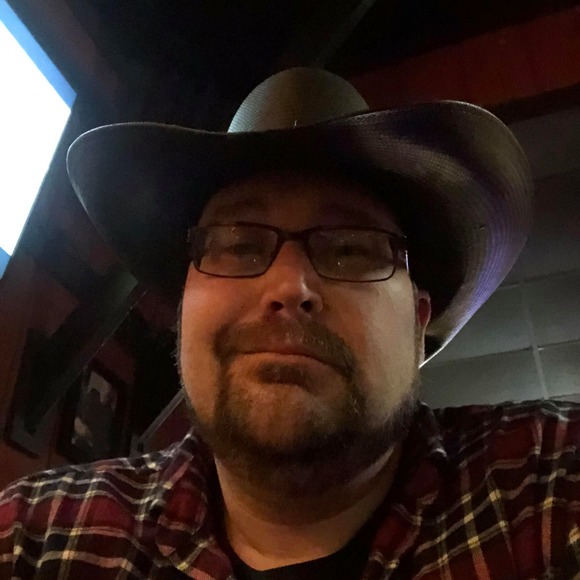 Profile Picture of Steve Masingo (@kydingo78) on Poshmark