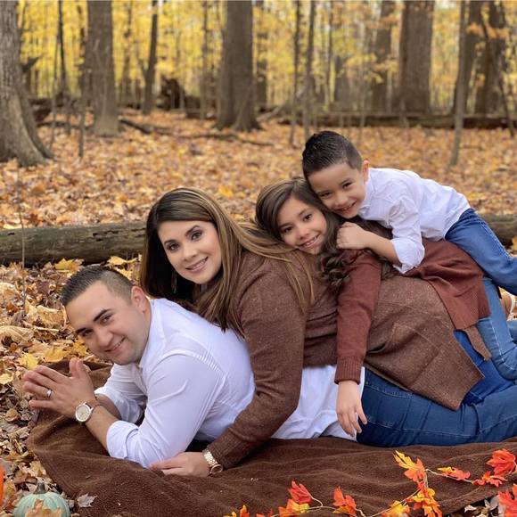 Profile Picture of Jonathan Esteves (@evang_esteves) on Poshmark