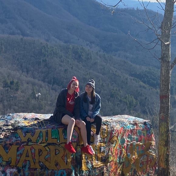 Profile Picture of Sierra Spivak (@sierraspivak) on Poshmark