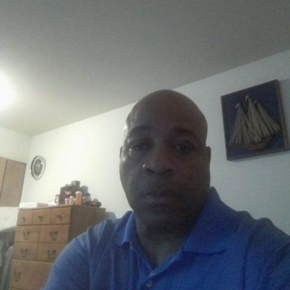 Profile Picture of Andre Starks (@starksandrre) on Poshmark