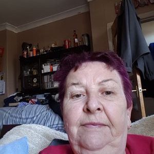 Profile Picture of Karen Burden (@KarenBurden9) on Twitter