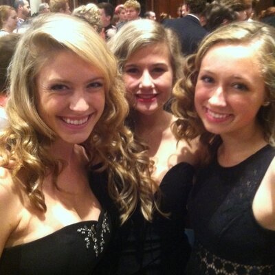 Profile Picture of Anna Beth Schneider (@anna_beth_s) on Twitter