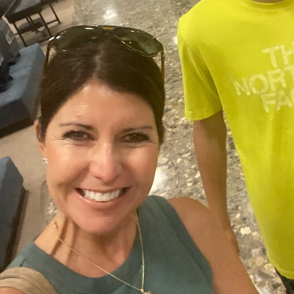 Profile Picture of Amy Bates (@amybates1794) on Poshmark