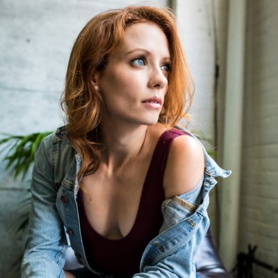 Profile Picture of Lara Jeanon Twitter