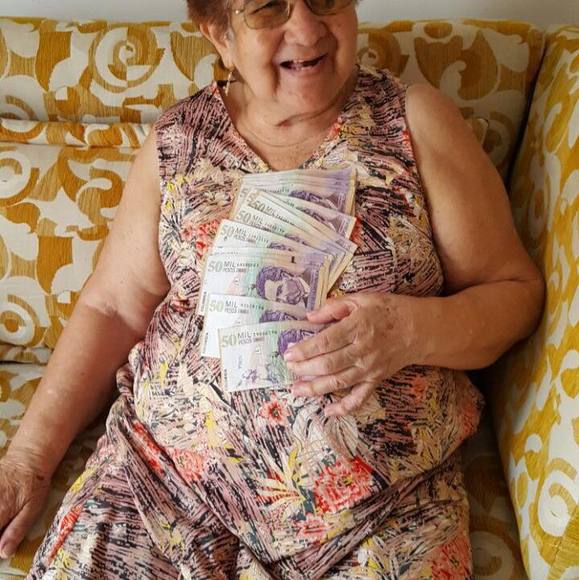 Profile Picture of Jairo Rojas (@calijairo) on Poshmark