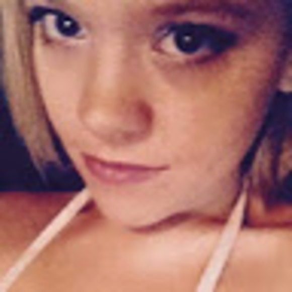 Profile Picture of Megan Wenner (@meganwenner3) on Poshmark