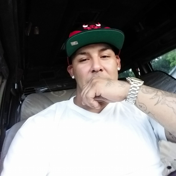 Profile Picture of Matthew Yanez (@matthewyanez) on Poshmark