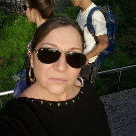 Profile Picture of Jeannette Daniels (@jeannn69) on Twitter