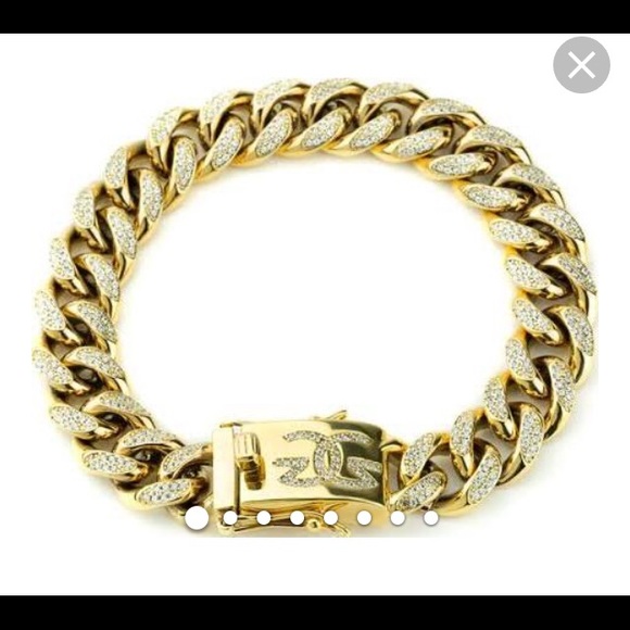 Profile Picture of Cooper Broennle (@coopdaman) on Poshmark