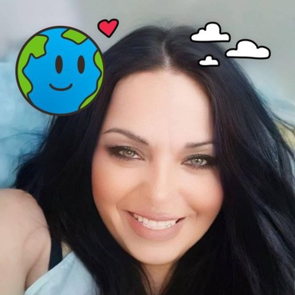 Profile Picture of Christina Neece (@christinaneece1) on Poshmark