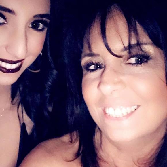 Profile Picture of Gloria Lagrua (@glag) on Poshmark