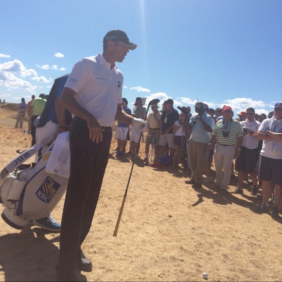 Profile Picture of Mia Camplejohn (@miagotgame03) on Poshmark