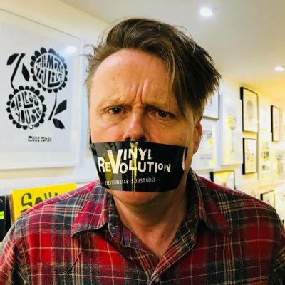 Profile Picture of Simon Parker - Musician & Vinyl Revolution Founder (@vinyl_rev) on Twitter