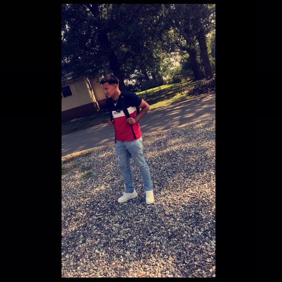 Profile Picture of Albert Chavez (@albertchavez549) on Poshmark