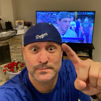 Profile Picture of Michael Crouseon Twitter