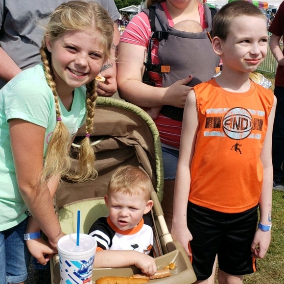 Profile Picture of Clayton Charnesky (@claycharnesky) on Poshmark