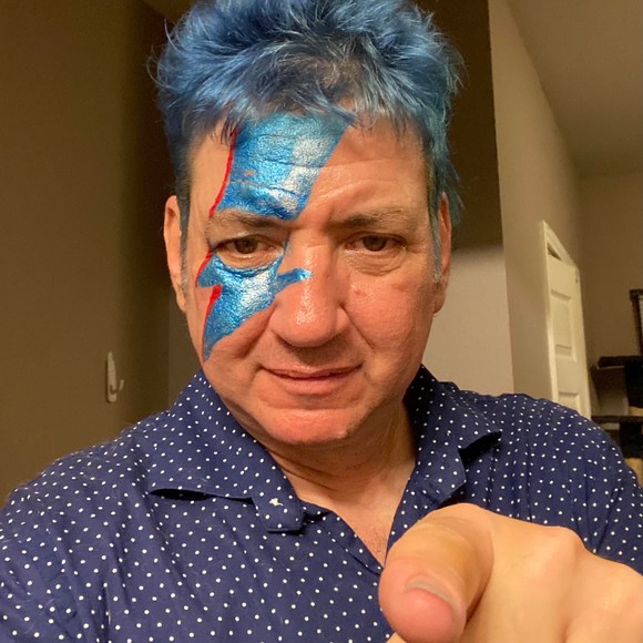 Profile Picture of Michael Passman (@paisleyumbrella) on Poshmark