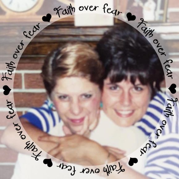 Profile Picture of Dawn Gleason-bartolomeo (@dawnnyb) on Poshmark