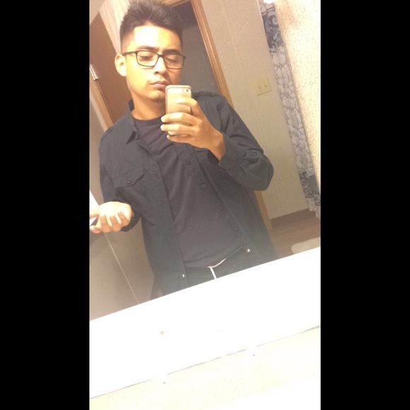 Profile Picture of Bryan Alvarado (@bryann11_cx) on Poshmark