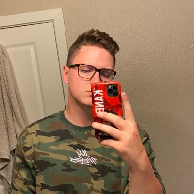 Profile Picture of Nick Pearson (@nickpearson727) on Twitter