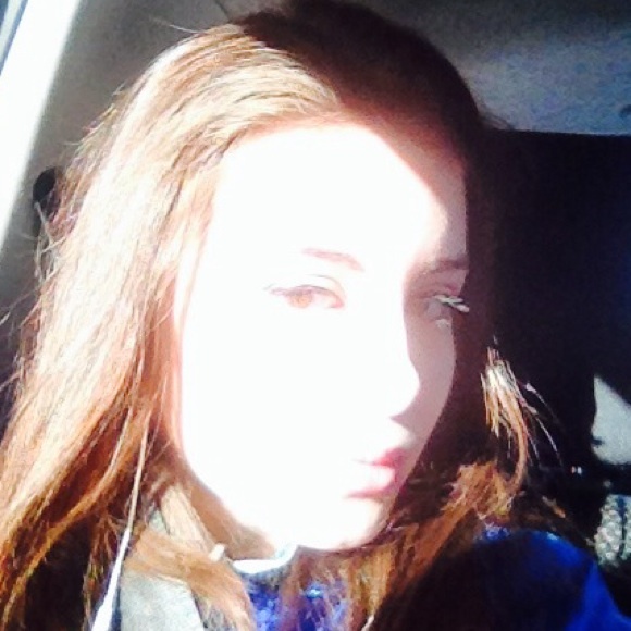 Profile Picture of Amber Engler (@criticala) on Poshmark
