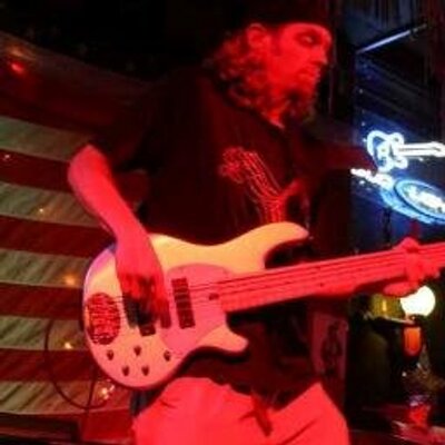 Profile Picture of Michael Warrington (@LowEndZen) on Twitter