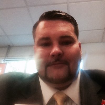 Profile Picture of Jeff Viveiros (@jeff_viv36) on Twitter