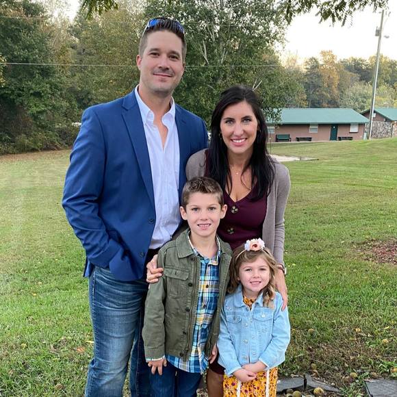 Profile Picture of Jacob Fain (@jfonsite) on Poshmark