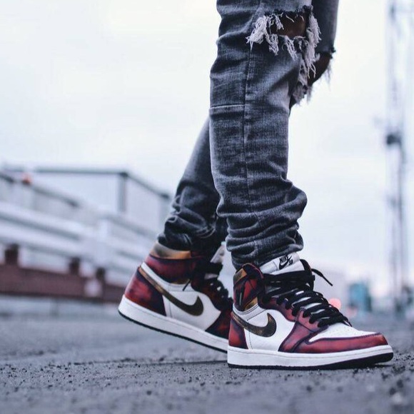 Profile Picture of Caleb Contreras (@caleb_contreras) on Poshmark