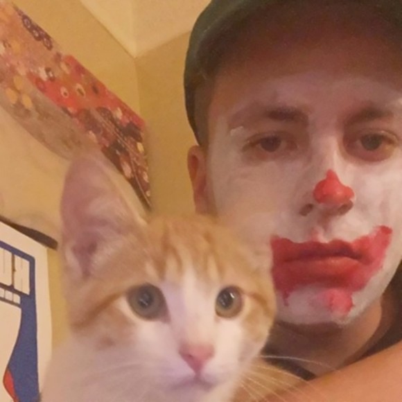 Profile Picture of George Stewart (@helenandre85) on Poshmark