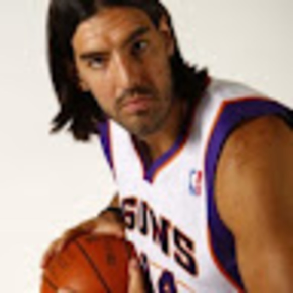 Profile Picture of Matthew Loeffler (@matthewloeff256) on Poshmark