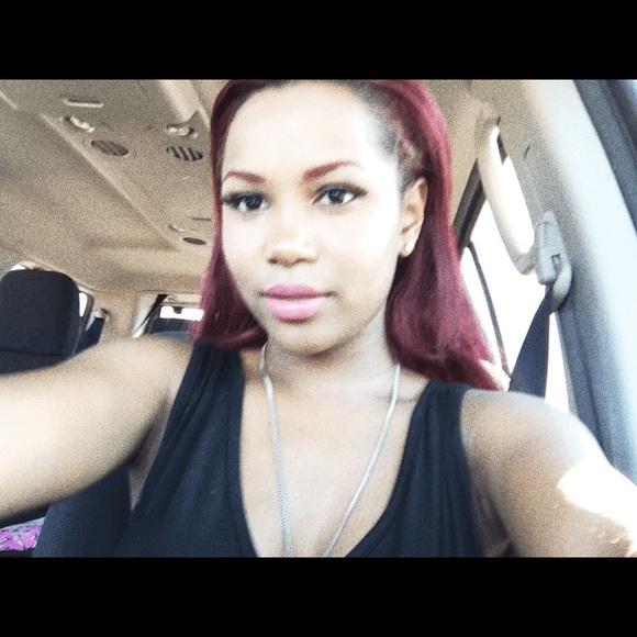 Profile Picture of Kody M (@codaaaysm) on Poshmark