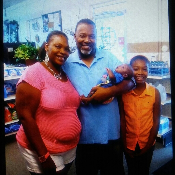 Profile Picture of Dorean Mcknight (@doreanmcknight) on Poshmark