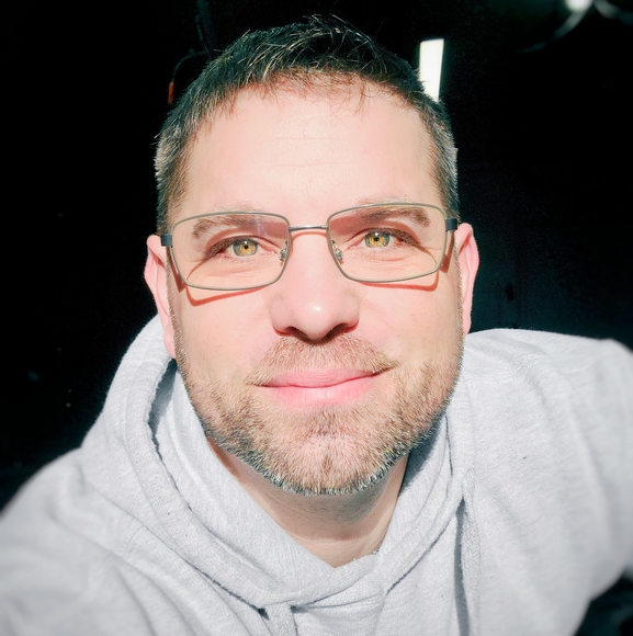 Profile Picture of Randy Lavalley (@glavalley03) on Poshmark