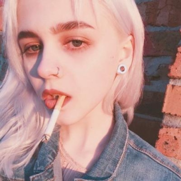 Profile Picture of Lori Eversole (@gausilimdio) on Poshmark