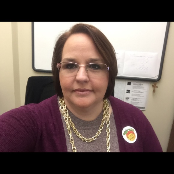 Profile Picture of Heidi Brumbalow (@hcb1030) on Poshmark