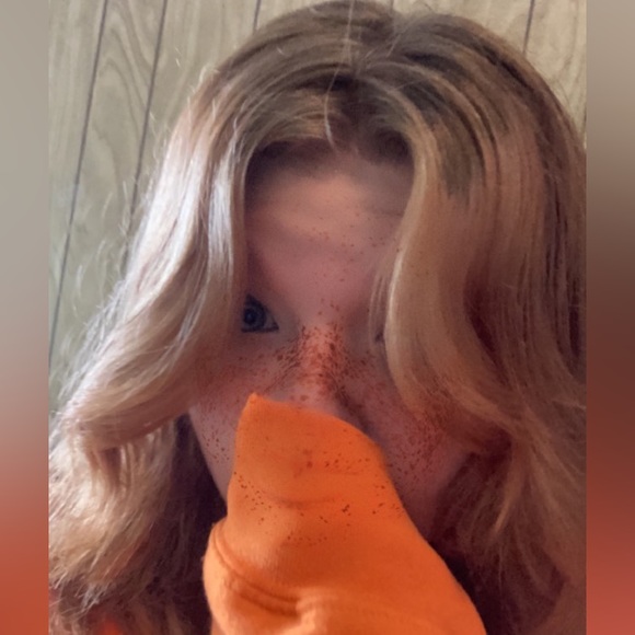 Profile Picture of Carrie Jones (@carriejones402) on Poshmark