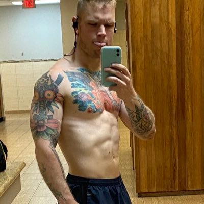 Profile Picture of Daniel Woody (@woodyouttosea89) on Twitter