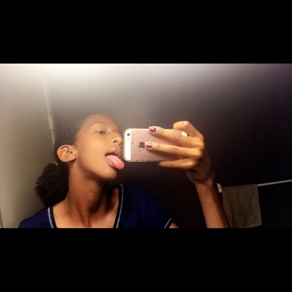 Profile Picture of Dana Mussa (@danamussa) on Poshmark