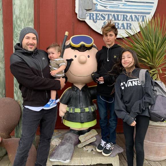 Profile Picture of Andrew Zaragoza (@andyzara) on Poshmark