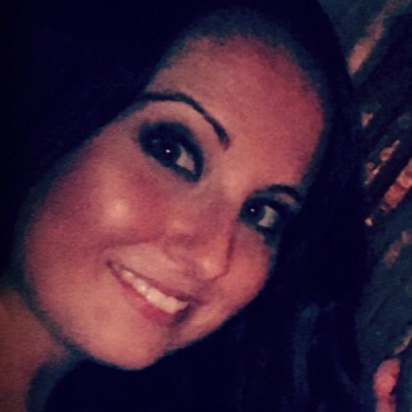 Profile Picture of Magen Kuder (@misskuder) on Poshmark